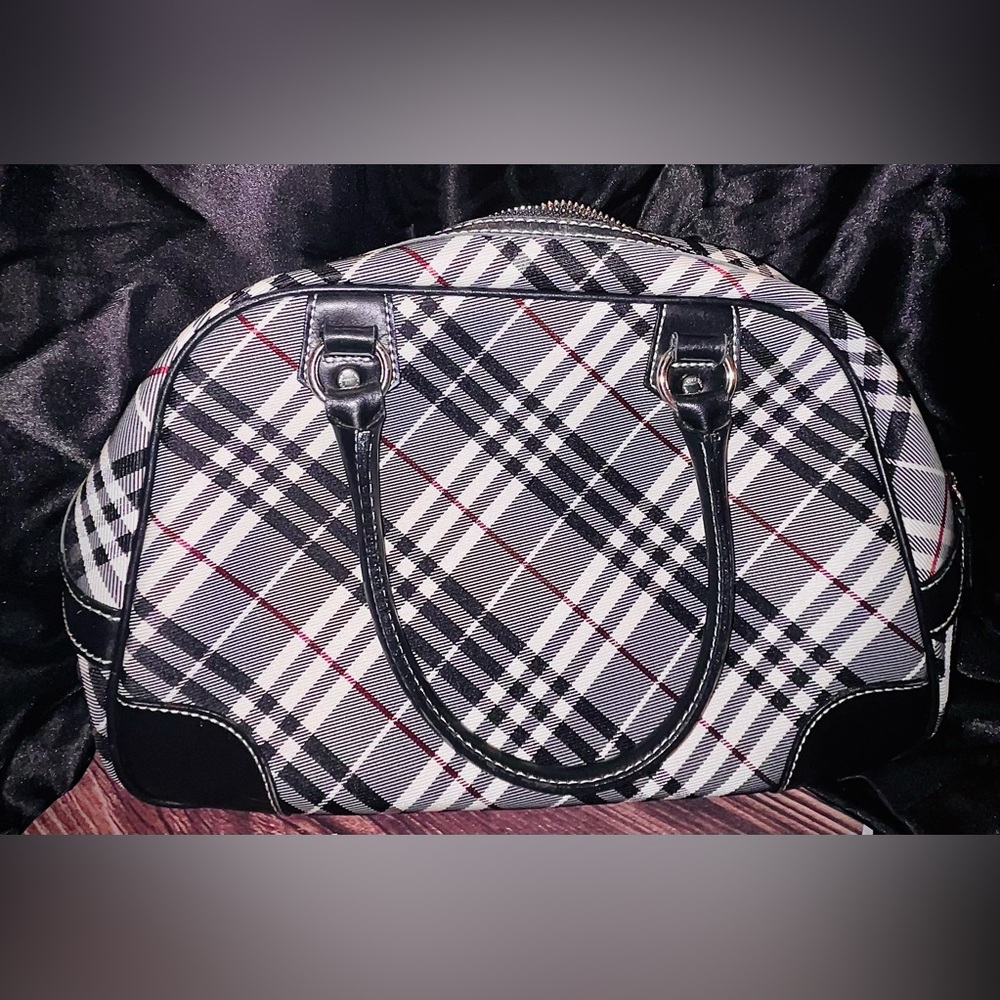 AUTHENTIC BURBERRY CHECK HANDBAG π€
